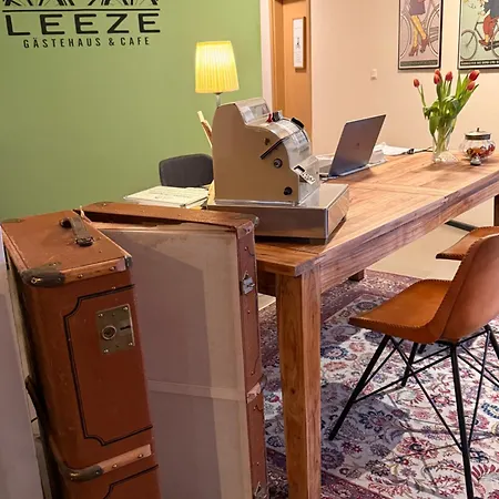 Gästehaus&Café Leeze-3